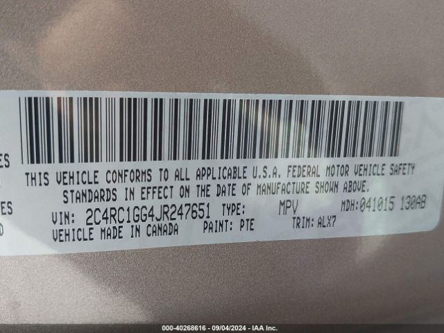 Photo 8 VIN: 2C4RC1GG4JR247651 - CHRYSLER PACIFICA 