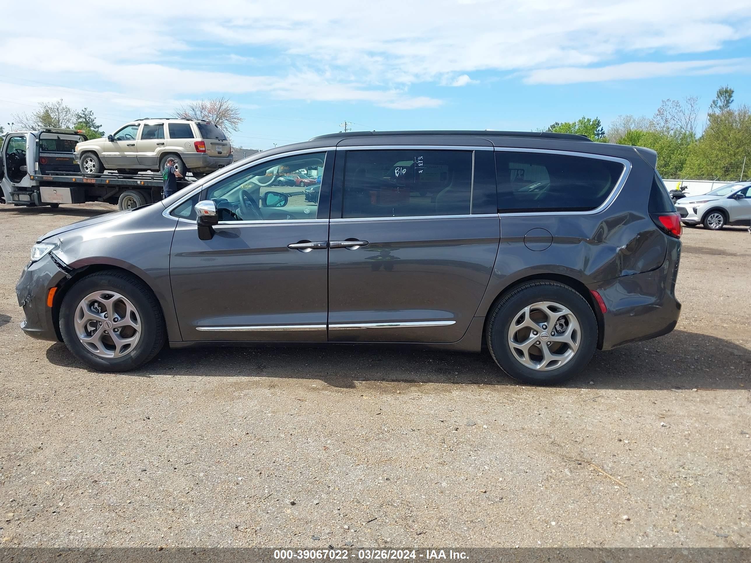 Photo 13 VIN: 2C4RC1GG4PR551605 - CHRYSLER PACIFICA 