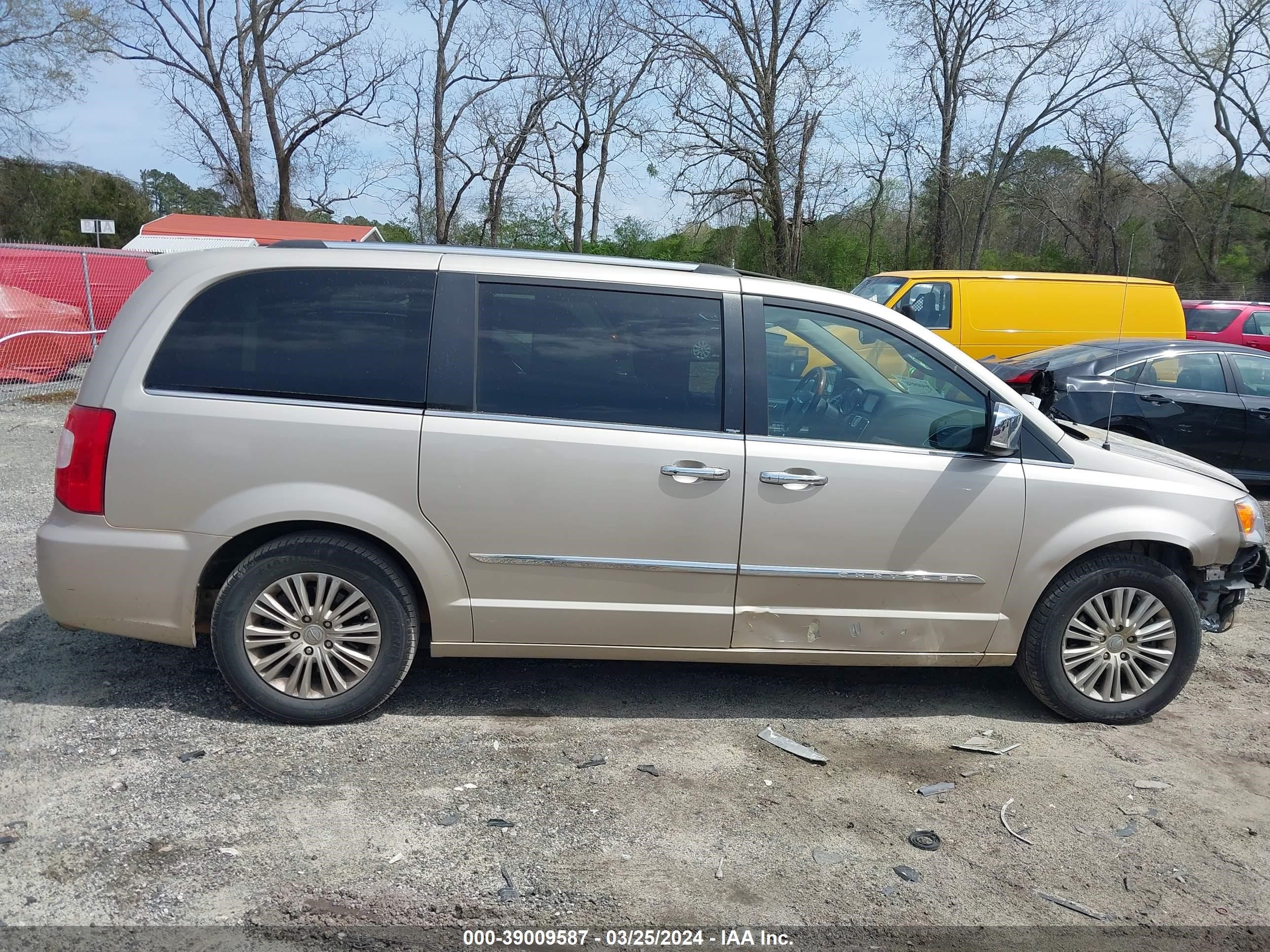 Photo 12 VIN: 2C4RC1GG5DR509407 - CHRYSLER TOWN & COUNTRY 