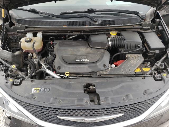 Photo 6 VIN: 2C4RC1GG5HR670717 - CHRYSLER PACIFICA 