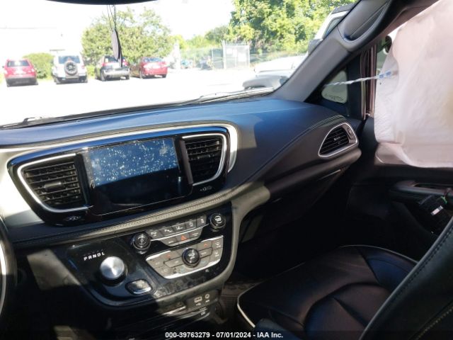 Photo 4 VIN: 2C4RC1GG5KR576716 - CHRYSLER PACIFICA 