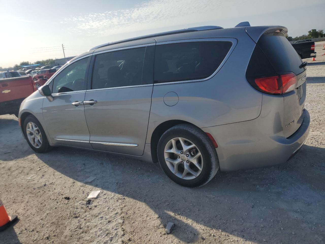 Photo 1 VIN: 2C4RC1GG5LR166550 - CHRYSLER PACIFICA 