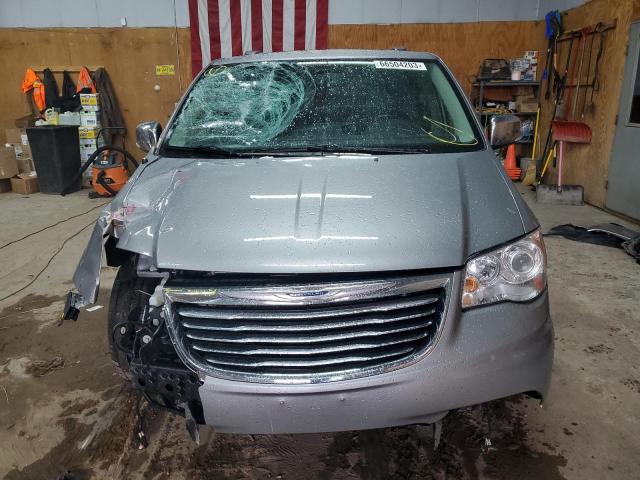 Photo 4 VIN: 2C4RC1GG6GR128122 - CHRYSLER TOWN & COU 