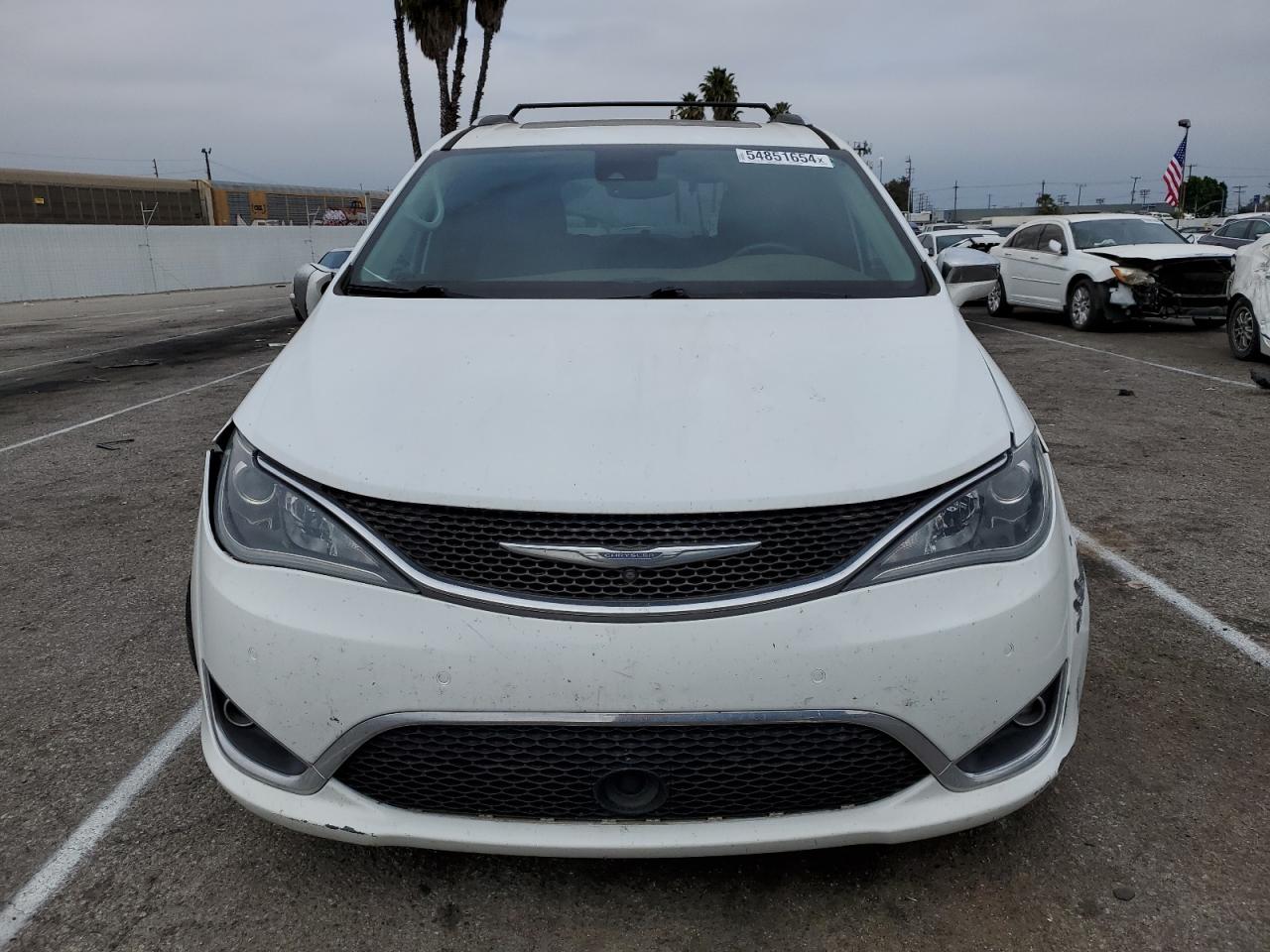 Photo 4 VIN: 2C4RC1GG6HR561294 - CHRYSLER PACIFICA 