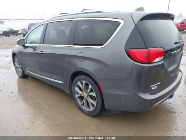 Photo 2 VIN: 2C4RC1GG6HR655224 - CHRYSLER PACIFICA 