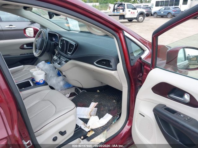 Photo 4 VIN: 2C4RC1GG6JR103602 - CHRYSLER PACIFICA 