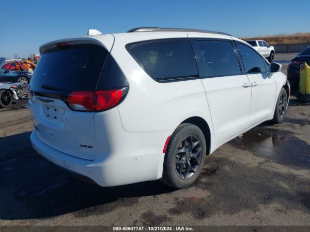 Photo 3 VIN: 2C4RC1GG6JR358170 - CHRYSLER PACIFICA 