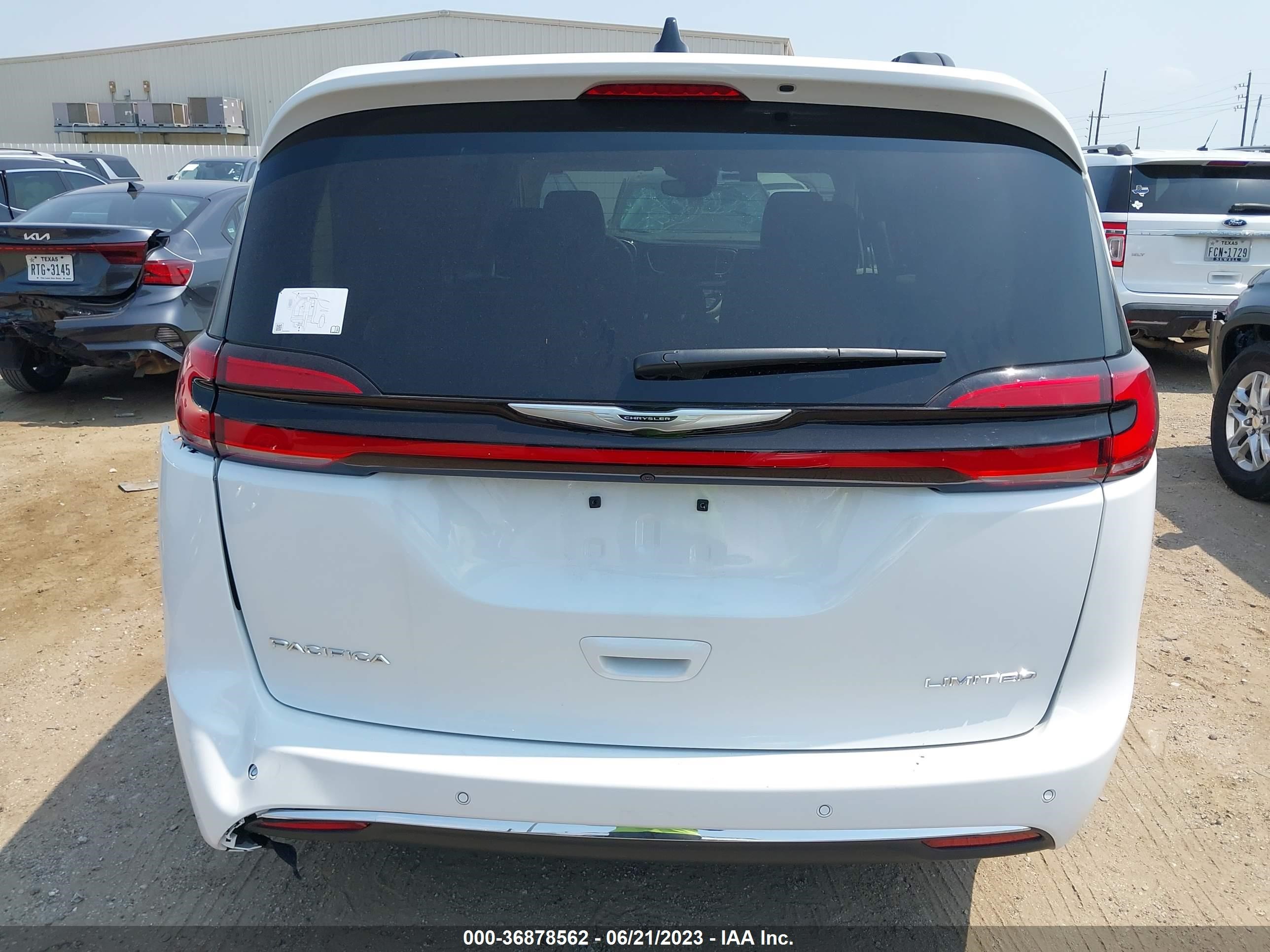 Photo 15 VIN: 2C4RC1GG6PR530951 - CHRYSLER PACIFICA 