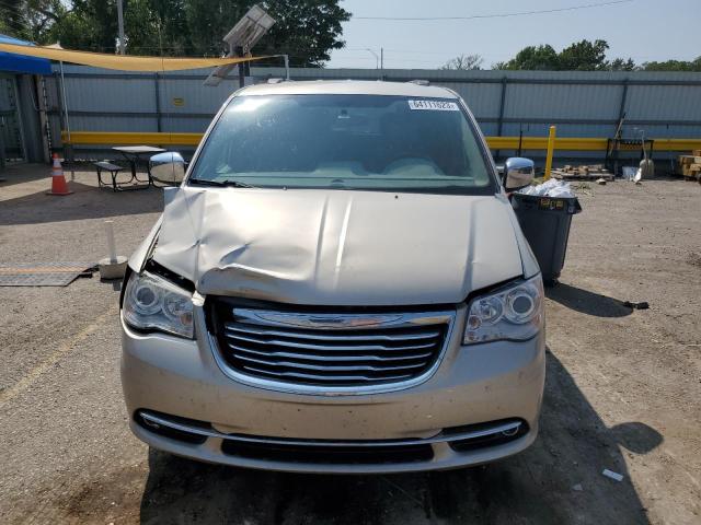 Photo 4 VIN: 2C4RC1GG7CR246433 - CHRYSLER TOWN & COU 