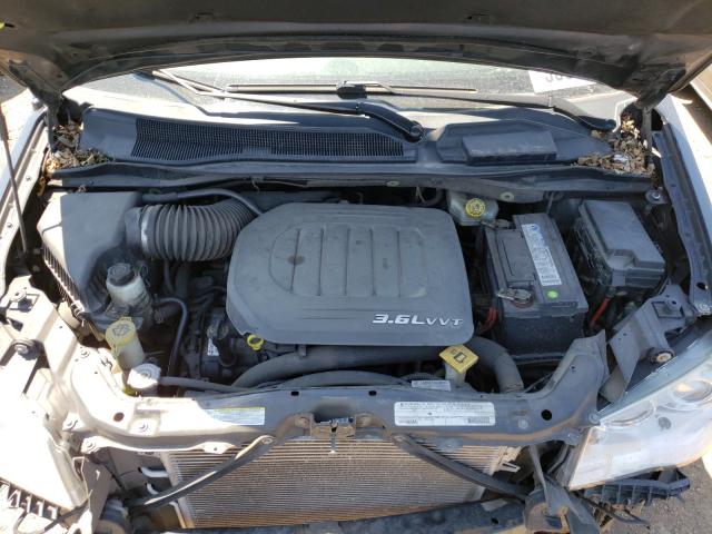 Photo 6 VIN: 2C4RC1GG7CR416208 - CHRYSLER TOWN & COU 