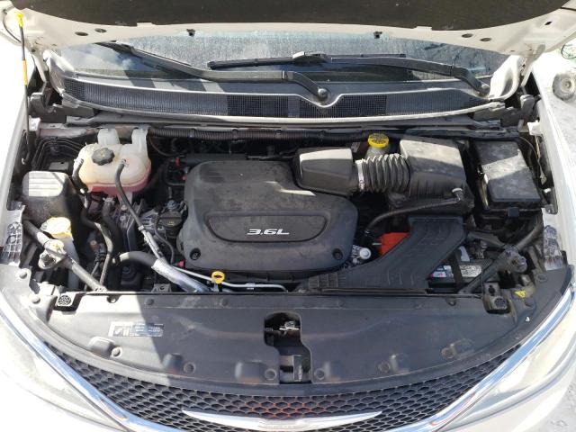 Photo 11 VIN: 2C4RC1GG7HR570103 - CHRYSLER PACIFICA L 