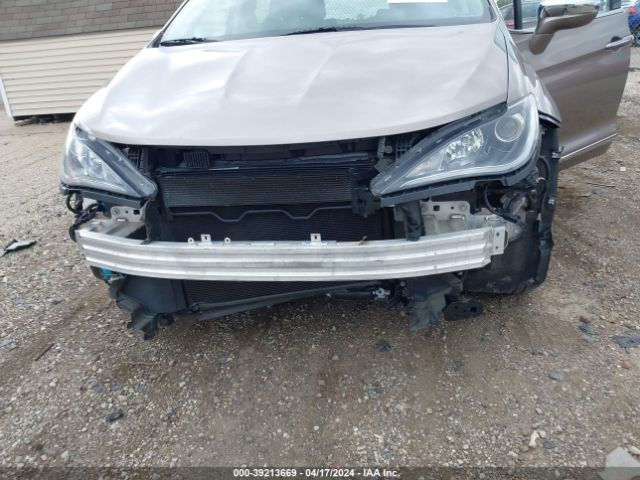 Photo 5 VIN: 2C4RC1GG7HR704480 - CHRYSLER PACIFICA 