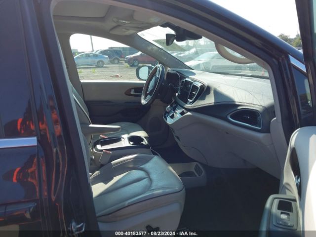 Photo 4 VIN: 2C4RC1GG7JR158494 - CHRYSLER PACIFICA 