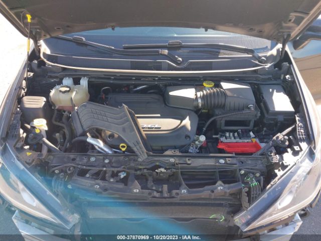 Photo 9 VIN: 2C4RC1GG7JR228253 - CHRYSLER PACIFICA 