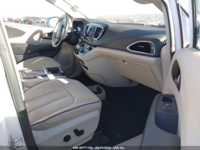 Photo 4 VIN: 2C4RC1GG7LR158000 - CHRYSLER PACIFICA 