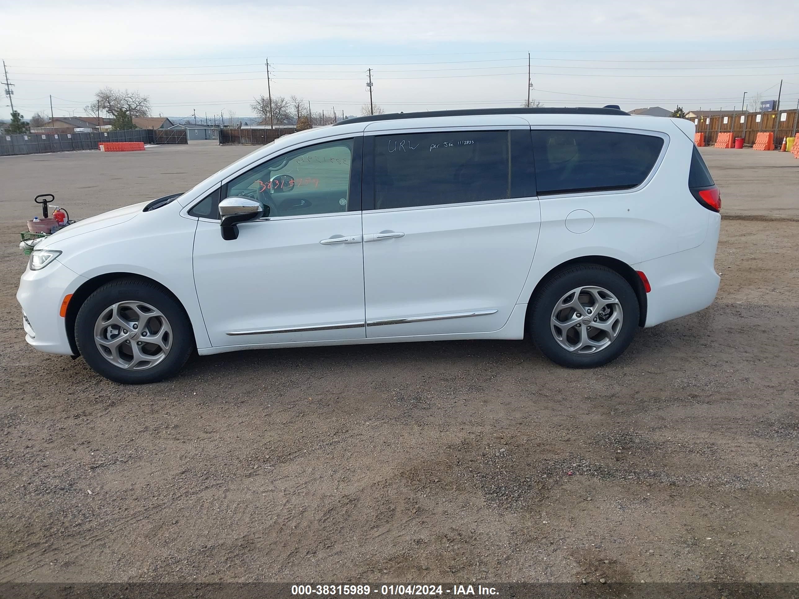 Photo 13 VIN: 2C4RC1GG7PR566146 - CHRYSLER PACIFICA 