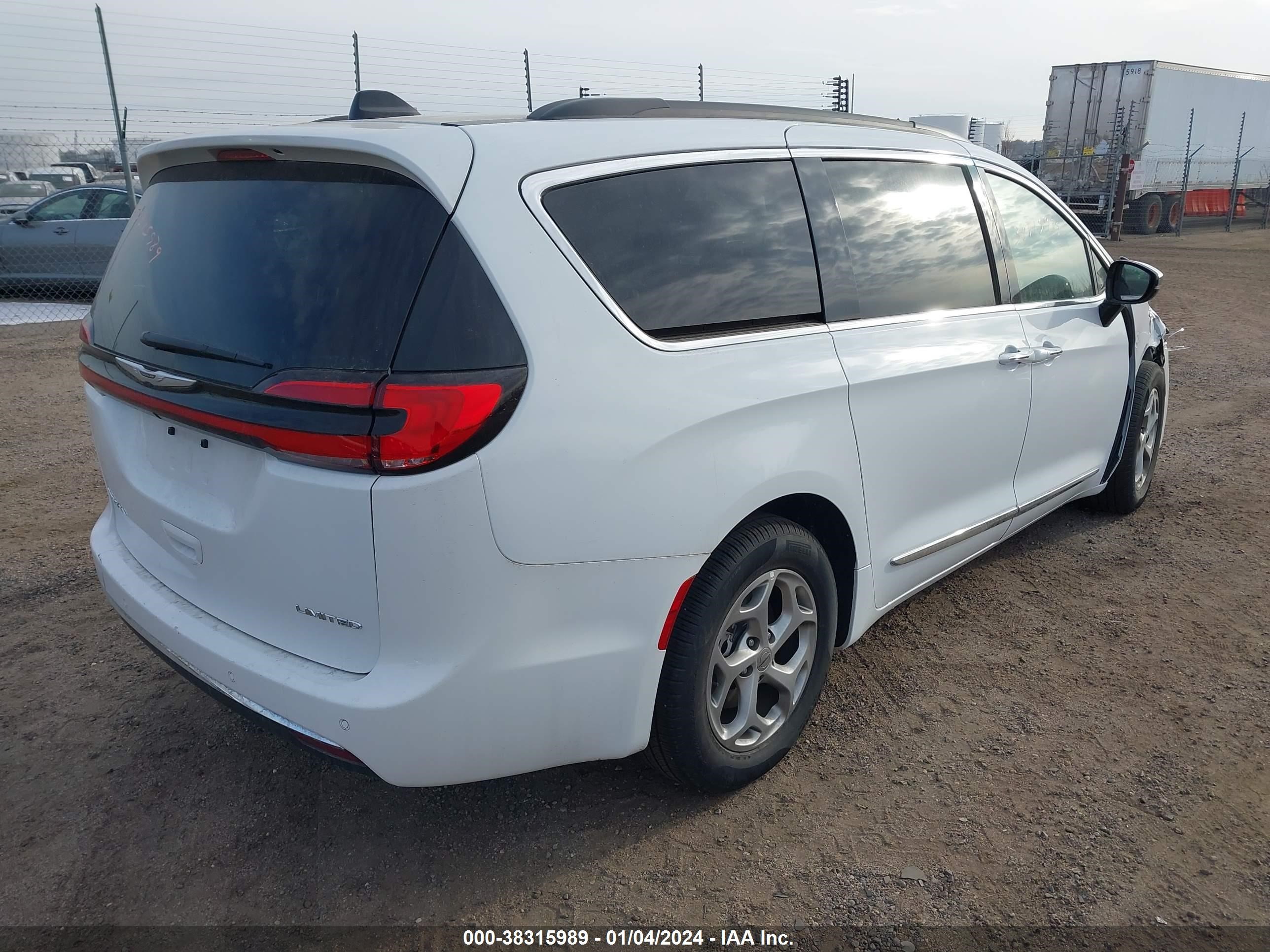 Photo 3 VIN: 2C4RC1GG7PR566146 - CHRYSLER PACIFICA 