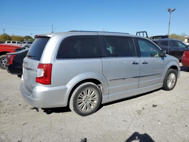 Photo 2 VIN: 2C4RC1GG8CR314951 - CHRYSLER TOWN & COU 