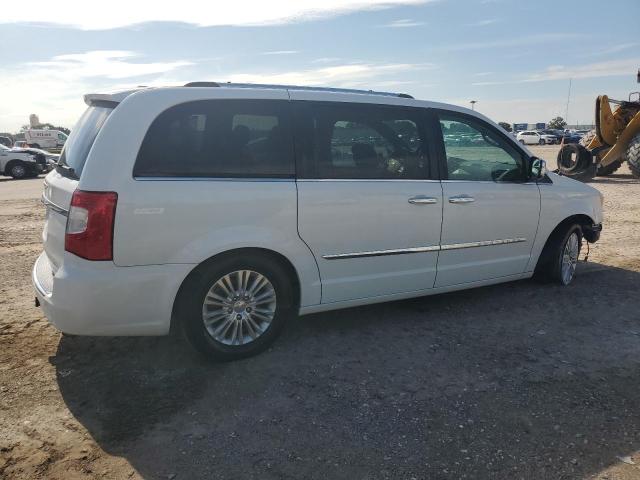 Photo 2 VIN: 2C4RC1GG8ER304522 - CHRYSLER TOWN & COU 