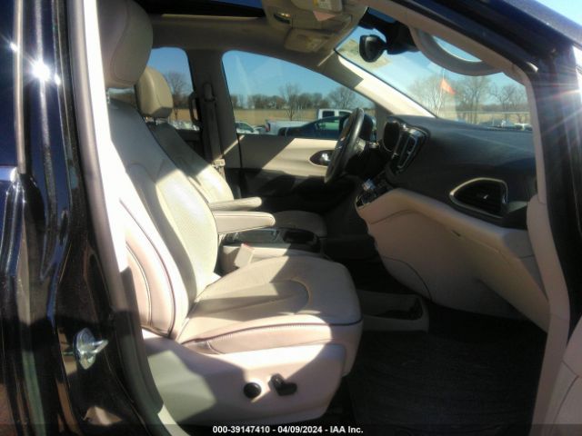 Photo 4 VIN: 2C4RC1GG8HR643026 - CHRYSLER PACIFICA 