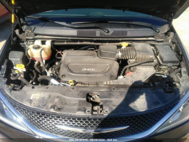 Photo 9 VIN: 2C4RC1GG8HR643026 - CHRYSLER PACIFICA 