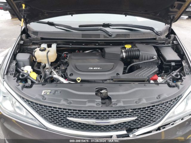 Photo 9 VIN: 2C4RC1GG8HR839712 - CHRYSLER PACIFICA 