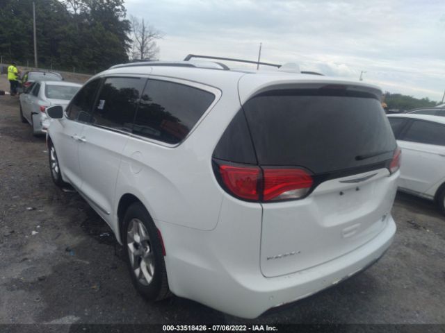 Photo 2 VIN: 2C4RC1GG8JR320519 - CHRYSLER PACIFICA 