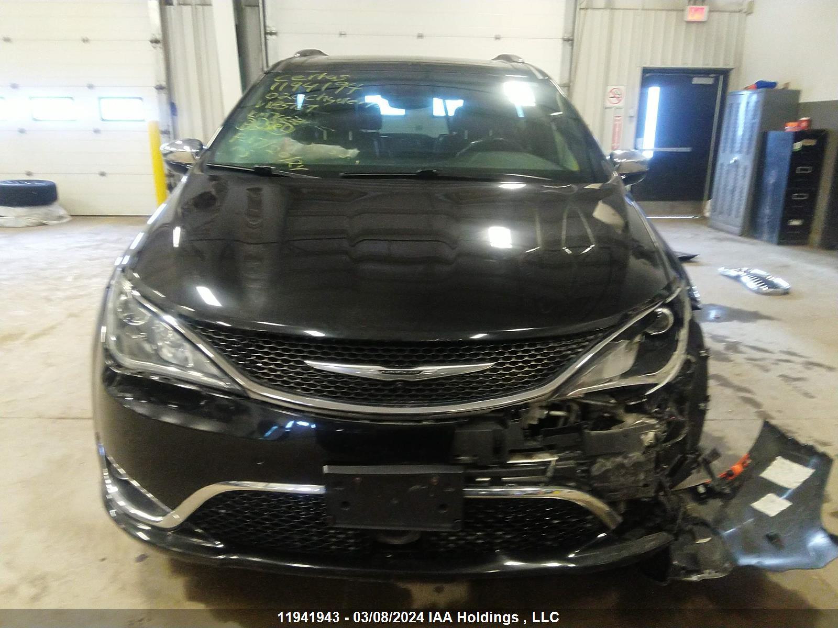 Photo 11 VIN: 2C4RC1GG8LR185769 - CHRYSLER PACIFICA 