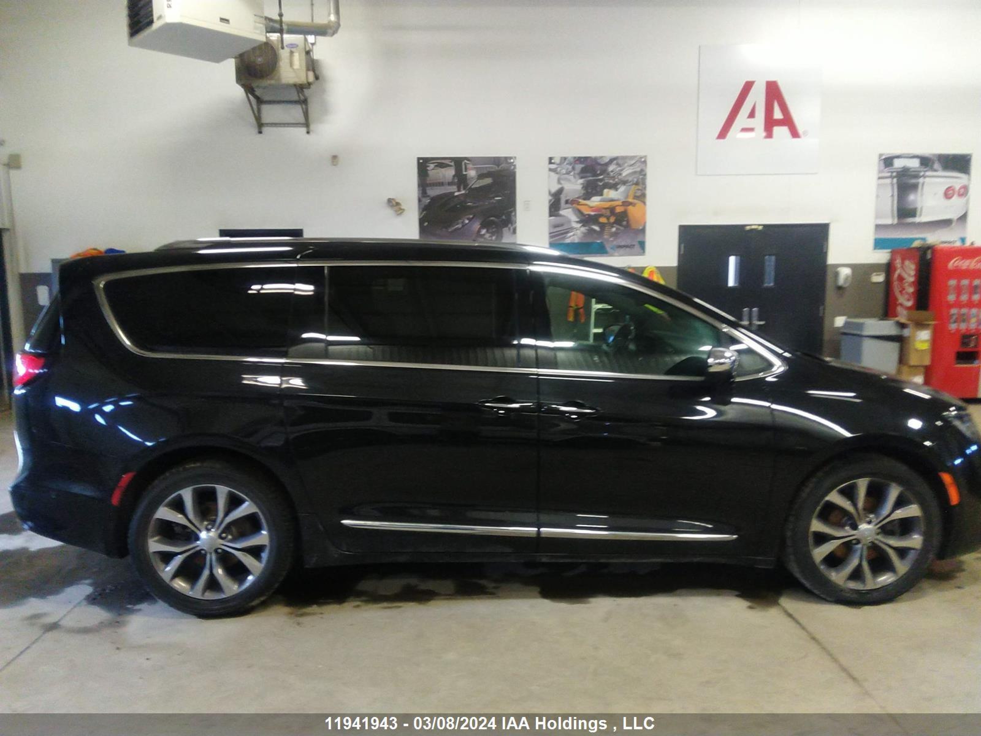 Photo 12 VIN: 2C4RC1GG8LR185769 - CHRYSLER PACIFICA 