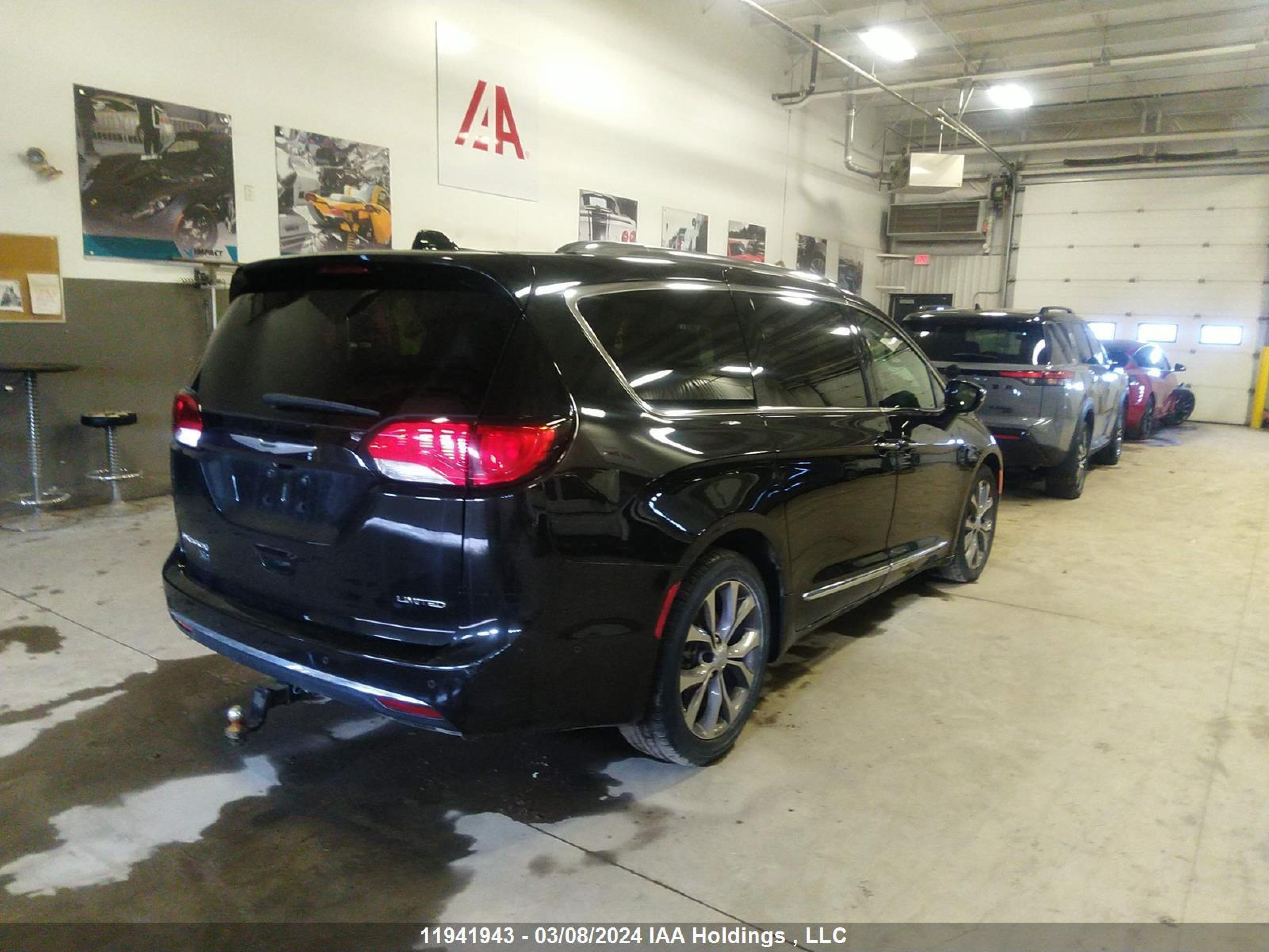 Photo 3 VIN: 2C4RC1GG8LR185769 - CHRYSLER PACIFICA 