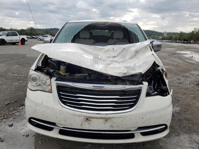 Photo 4 VIN: 2C4RC1GG9CR208556 - CHRYSLER TOWN & COU 