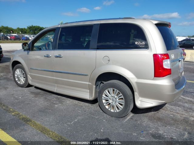 Photo 2 VIN: 2C4RC1GG9CR269521 - CHRYSLER TOWN & COUNTRY 