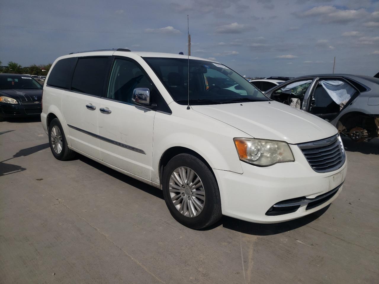 Photo 3 VIN: 2C4RC1GG9DR700540 - CHRYSLER TOWN & COUNTRY 