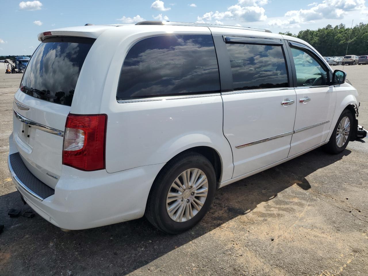 Photo 2 VIN: 2C4RC1GG9FR590866 - CHRYSLER TOWN & COUNTRY 