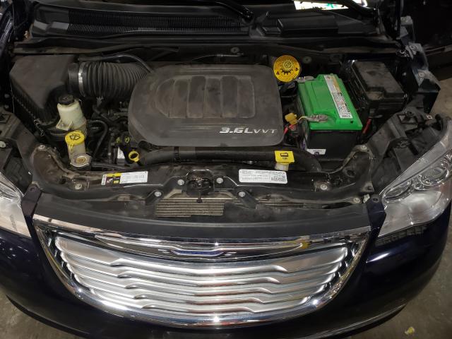 Photo 6 VIN: 2C4RC1GG9FR741818 - CHRYSLER TOWN & COU 