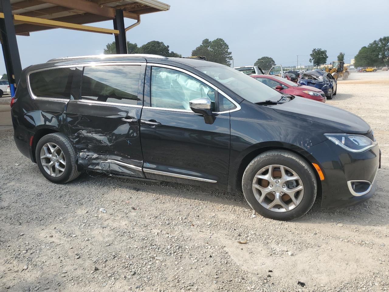 Photo 3 VIN: 2C4RC1GG9KR686135 - CHRYSLER PACIFICA 