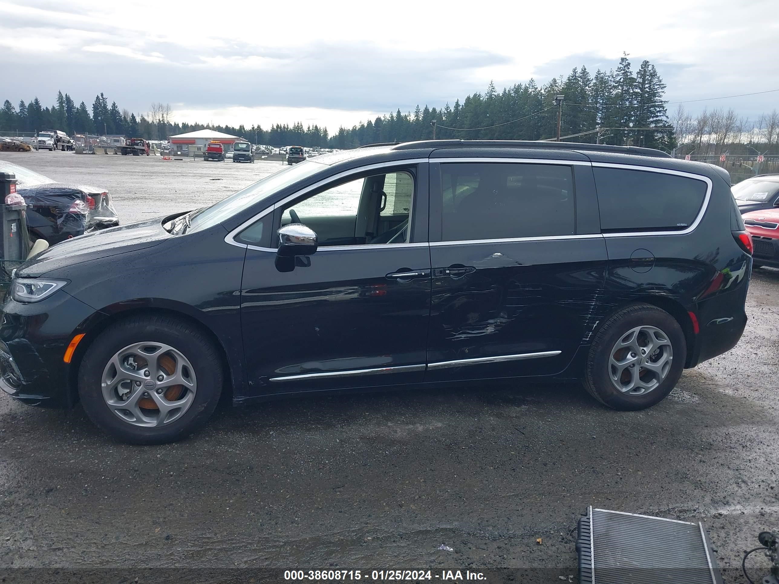 Photo 13 VIN: 2C4RC1GG9PR524397 - CHRYSLER PACIFICA 