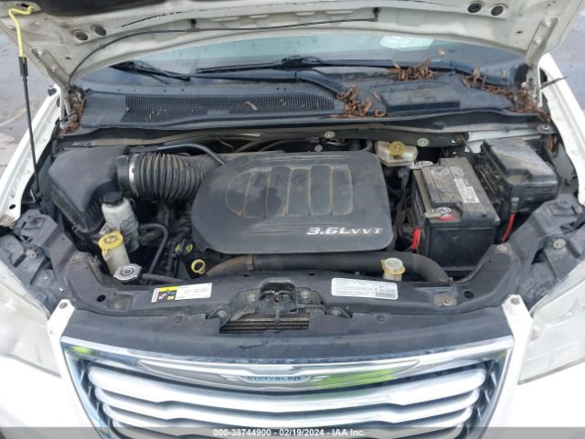 Photo 9 VIN: 2C4RC1GGXDR622866 - CHRYSLER TOWN & COUNTRY 