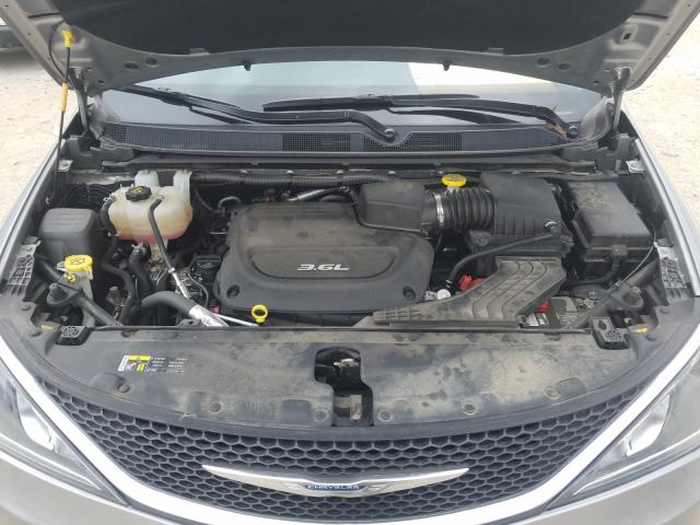 Photo 6 VIN: 2C4RC1GGXHR528413 - CHRYSLER PACIFICA L 