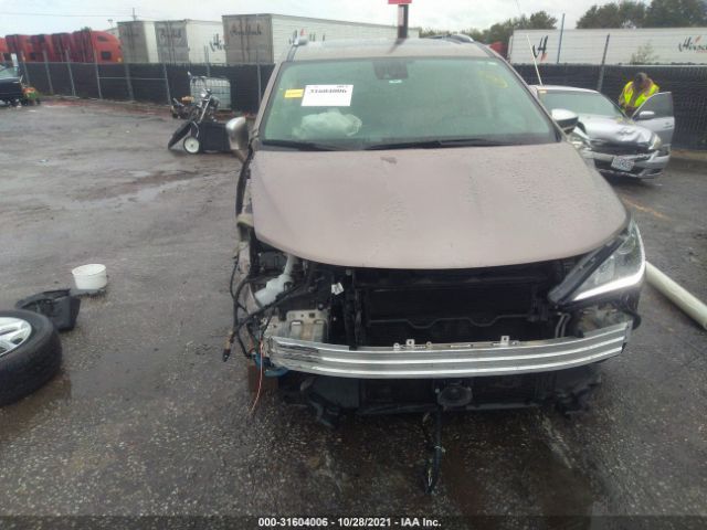 Photo 5 VIN: 2C4RC1GGXJR109614 - CHRYSLER PACIFICA 