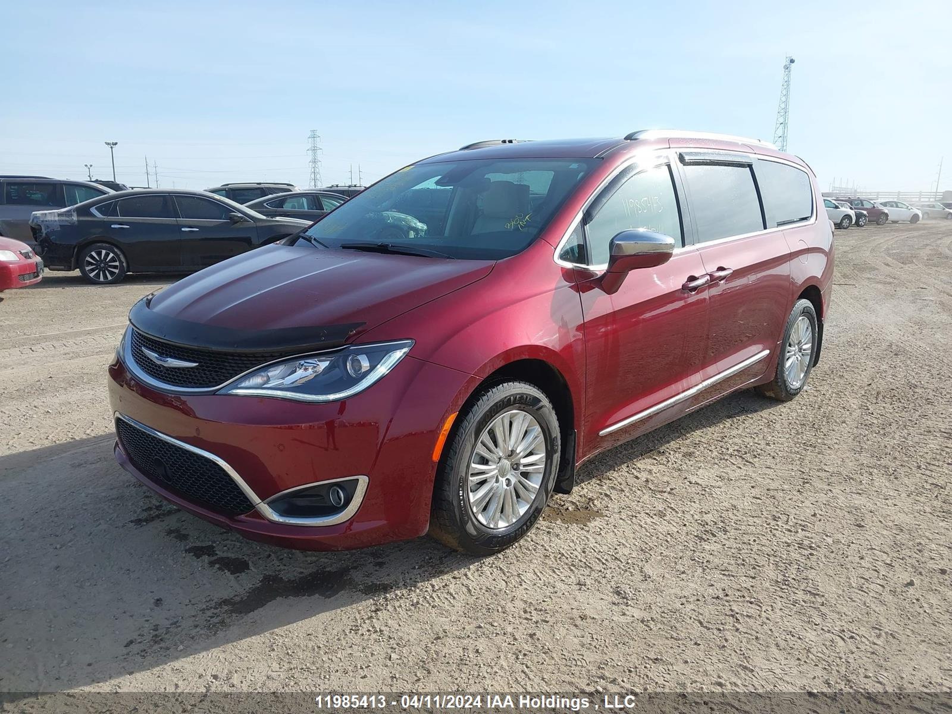 Photo 1 VIN: 2C4RC1GGXKR587940 - CHRYSLER PACIFICA 