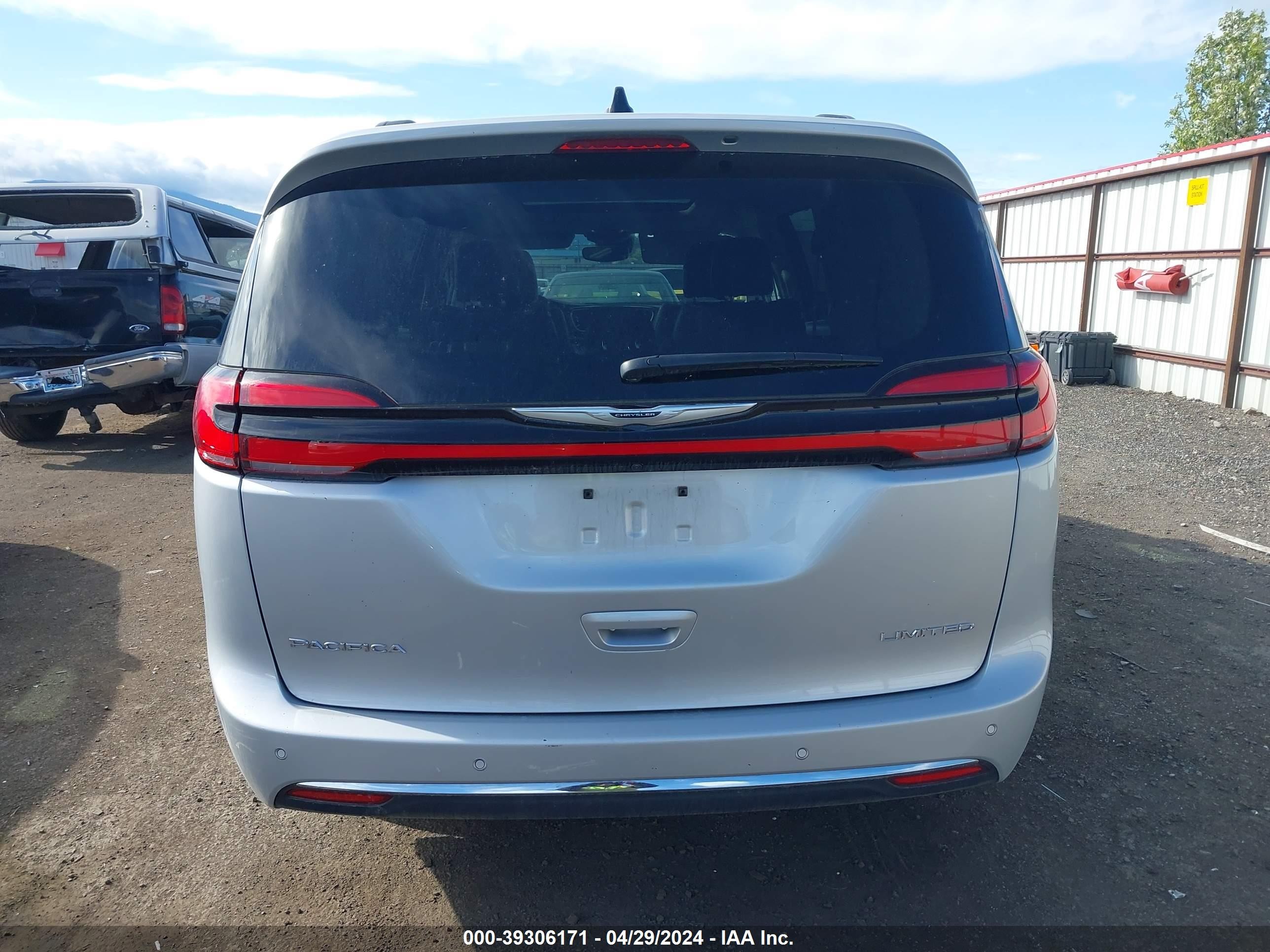 Photo 15 VIN: 2C4RC1GGXPR553813 - CHRYSLER PACIFICA 