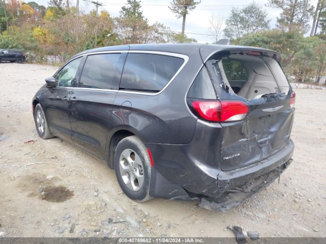 Photo 2 VIN: 2C4RC1H78JR164528 - CHRYSLER PACIFICA 