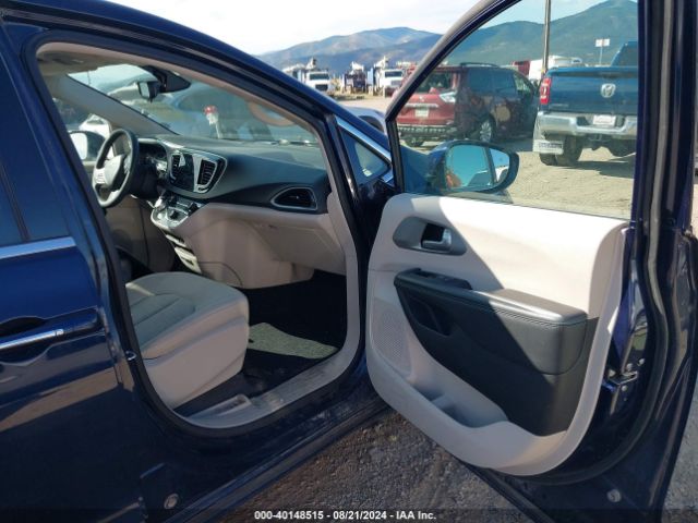 Photo 4 VIN: 2C4RC1H79JR116021 - CHRYSLER PACIFICA 