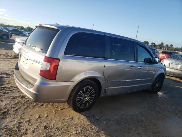 Photo 2 VIN: 2C4RC1HG0ER174461 - CHRYSLER TOWN & COU 