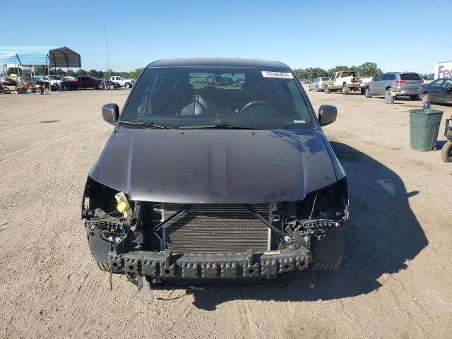 Photo 4 VIN: 2C4RC1HG4GR113603 - CHRYSLER TOWN & COU 