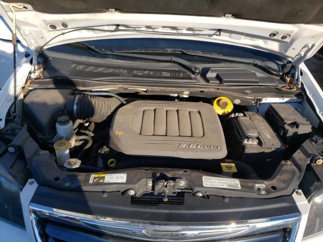 Photo 6 VIN: 2C4RC1HG7ER109087 - CHRYSLER TOWN & COU 