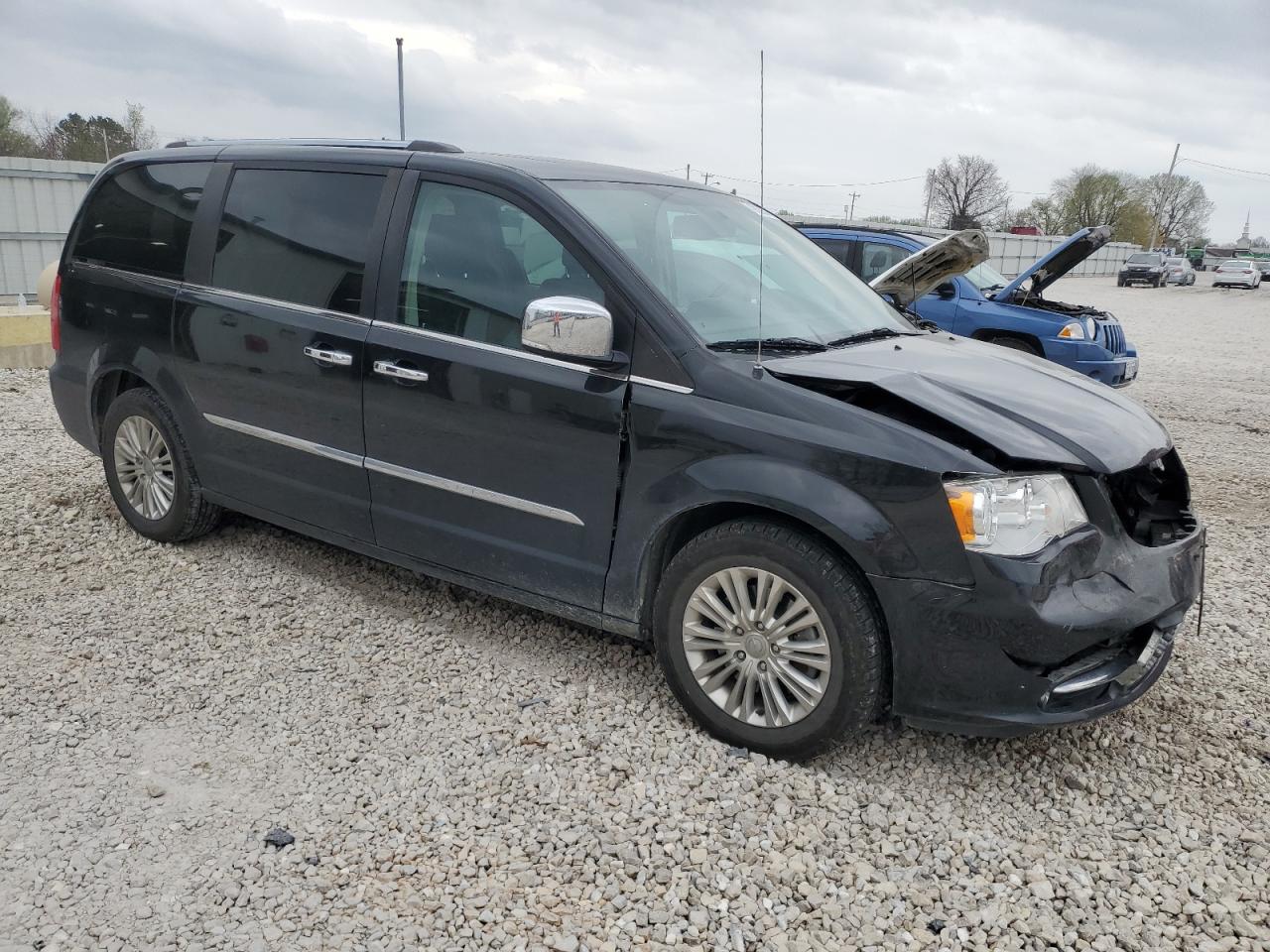 Photo 3 VIN: 2C4RC1JG2GR254230 - CHRYSLER TOWN & COUNTRY 