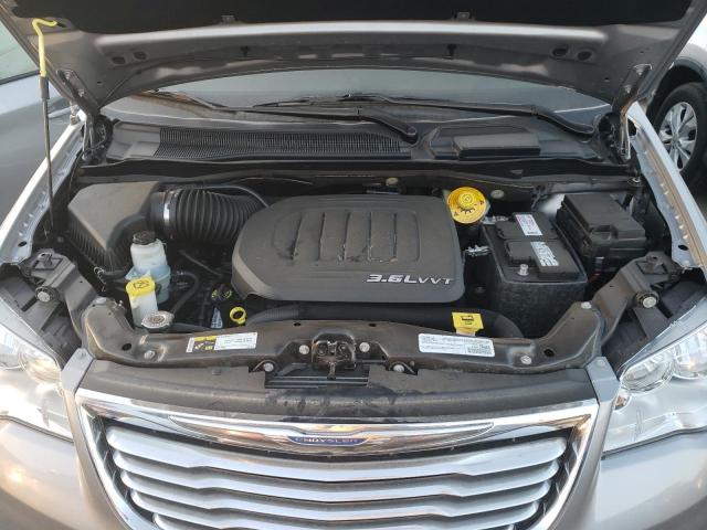 Photo 6 VIN: 2C4RC1JGXGR113051 - CHRYSLER TOWN & COU 