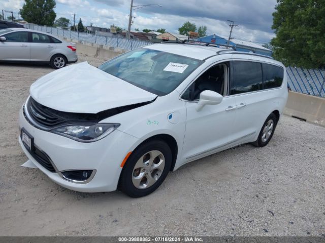 Photo 1 VIN: 2C4RC1L72JR248268 - CHRYSLER PACIFICA HYBRID 